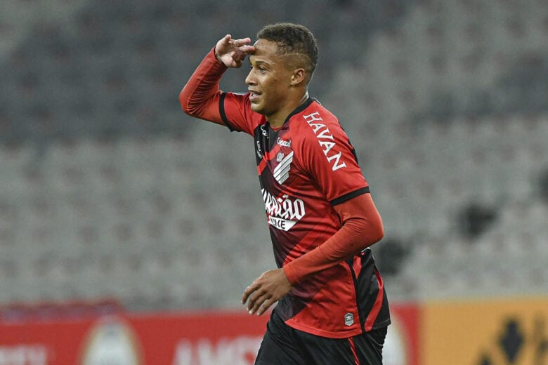 Primeiro rival do América, Athletico-PR vive crescente de desempenho
