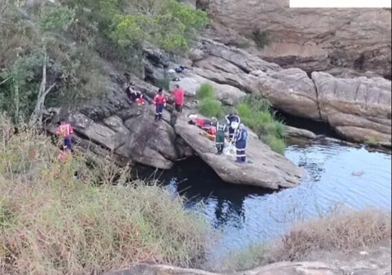 casal-morre-tentando-fugir-do-ataque-de-abelhas-em-barao-de-cocais