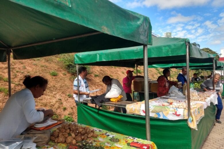 Com restrições, Feira Livre de Itabira volta a funcionar no sábado