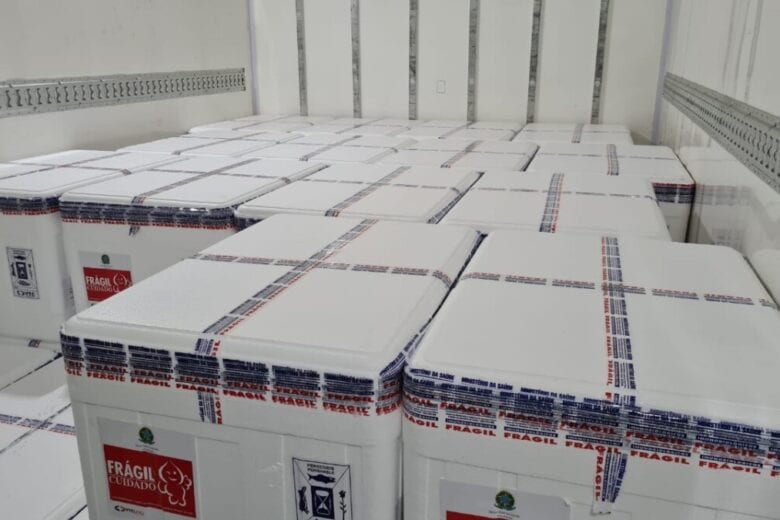 Minas recebe 630.550 doses de vacinas contra a Covid-19