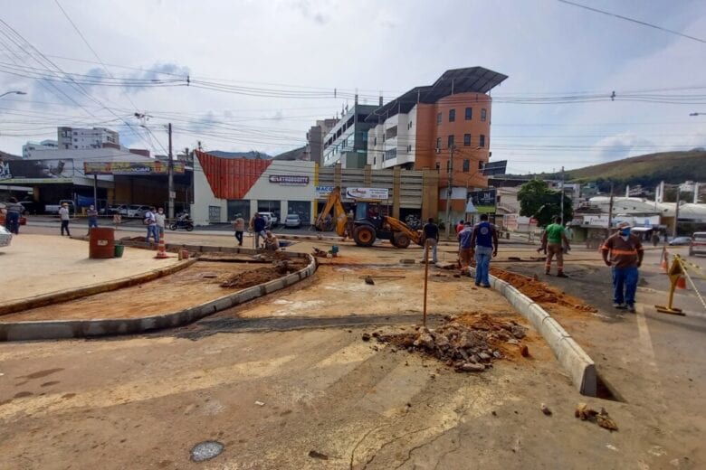 Obras de melhoria no trânsito prosseguem em João Monlevade