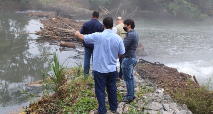 Assoreamento do “Córrego dos Coelhos” atinge o Rio Santa Bárbara e prejudica captação de água do DAE