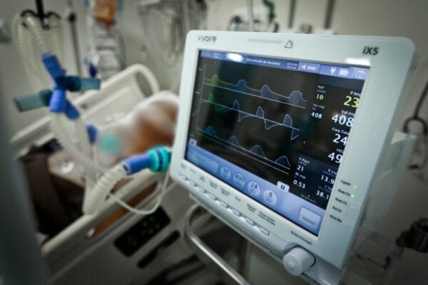 Minas Gerais registra mais de 6 mil novos casos de Covid em 24h