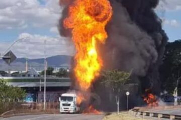 Carreta com combustíveis explode em Contagem; veja vídeo