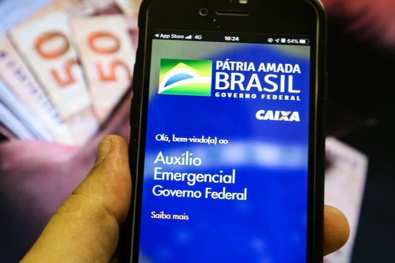 Trabalhadores nascidos em outubro podem sacar auxílio emergencial