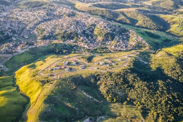 Vale a pena comprar um terreno para investir?