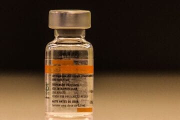 Agência europeia inicia análise em tempo real da CoronaVac