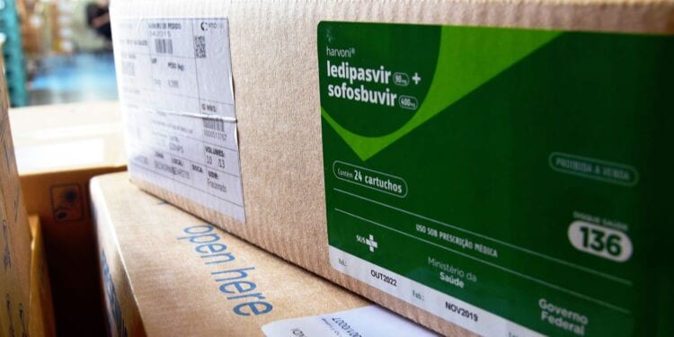 Hospitais mineiros recebem mais de 90 mil medicamentos do kit intubação