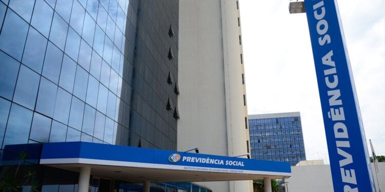 décimo terceiro INSS