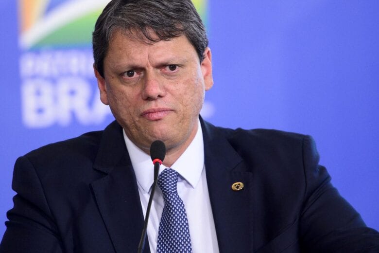 País passa por transformação da infraestrutura nacional, diz ministro
