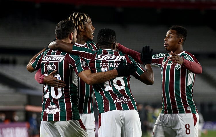 Após três anos com ‘camisa limpa’, Fluminense tem novo patrocinador master