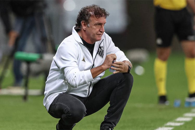 Atlético: Cuca escalou titulares por causa de’ zebras’ da Copa do Brasil