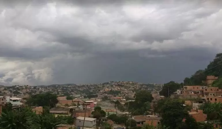 Mulher de 18 anos morre na noite de núpcias durante relação sexual