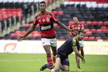 Flamengo domina jogo e América perde a terceira seguida no Brasileirão