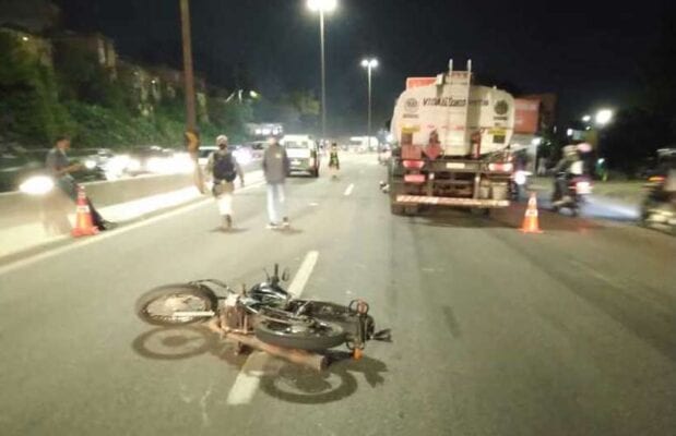 carreta esmagada morre