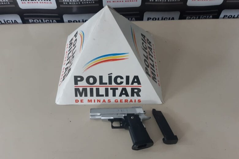 PM de João Monlevade é acionada após homem circular com arma de brinquedo