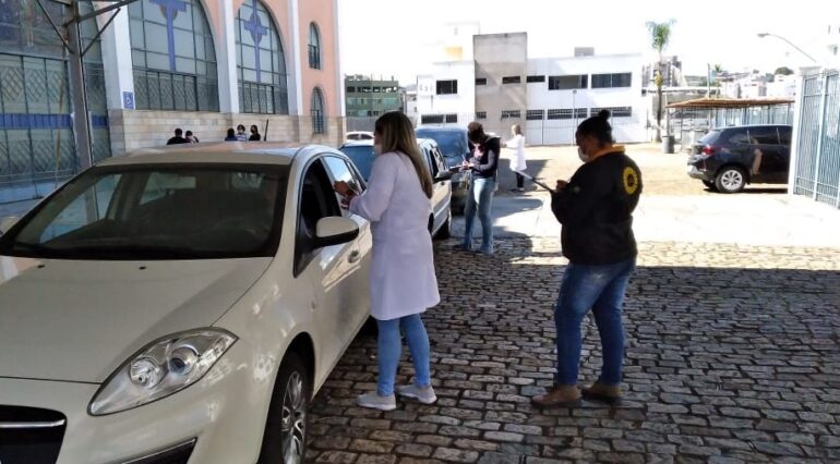 Covid: vacinação de pessoas com 56 anos prossegue nesta terça (22) em Monlevade