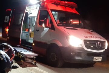 Mototaxista envolve em acidente e foge deixando passageiro ferido