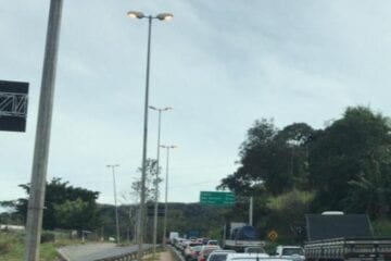 Volta do feriado com lentidão no trânsito na BR-381