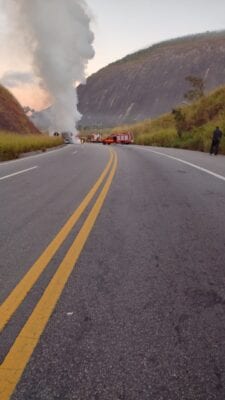 motorista-morre-carbonizado-apos-colisao-frontal-na-br-116