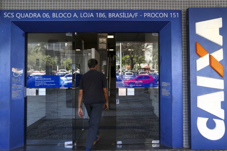 Caixa libera abono salarial para trabalhadores nascidos em outubro