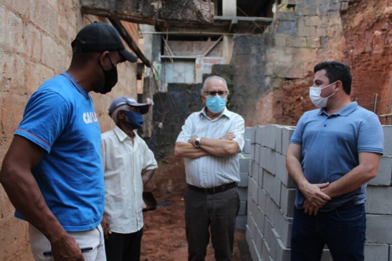 Prefeitura de Monlevade continua a obra do muro de arrimo no José Elói