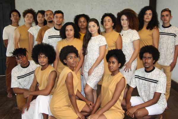Meninos de Minas celebra sucesso do álbum “êh Minas..." com live no Pico do Amor