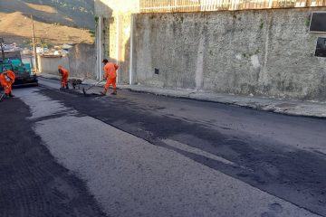 Serviços de asfaltamento a quente começam pelo bairro Lucília, em Monlevade