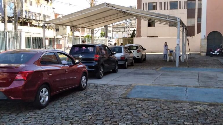 Vacinação de adultos que se cadastraram para a primeira dose segue nesta quarta em Monlevade