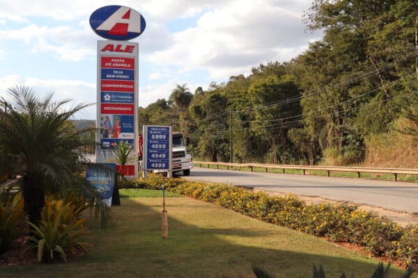 Posto Ipê Amarelo