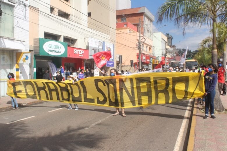 Itabira: movimentos sociais realizam novo protesto contra o governo Bolsonaro