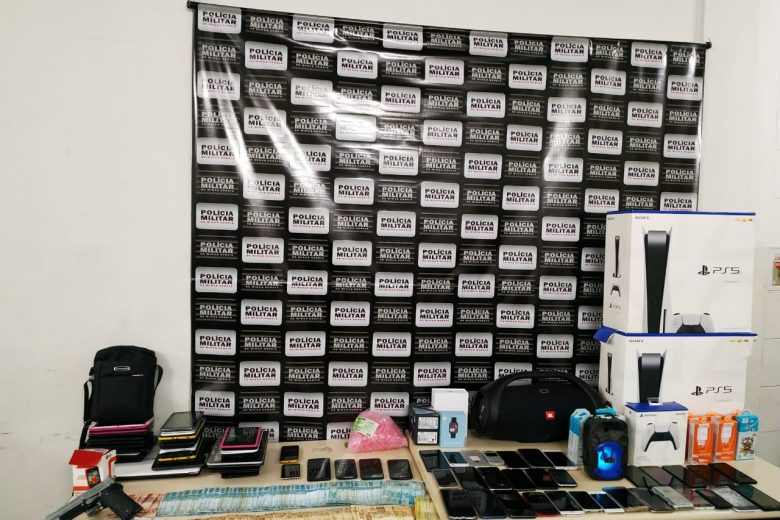 Polícia Militar prende quatro suspeitos de roubarem loja em Monlevade