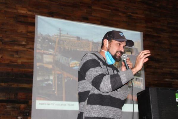 Arte educador Gabriel Skap ministra palestra na Fundação Casa de Cultura