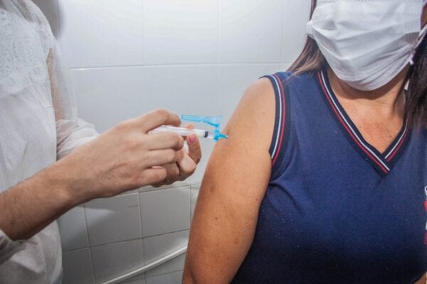 Itabira aplica segunda dose de Pfizer entre terça e quinta-feira