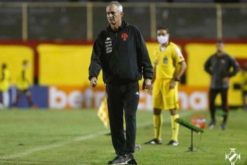 De olho no G-4 da Série B, Vasco enfrenta o Vila Nova em São Januário