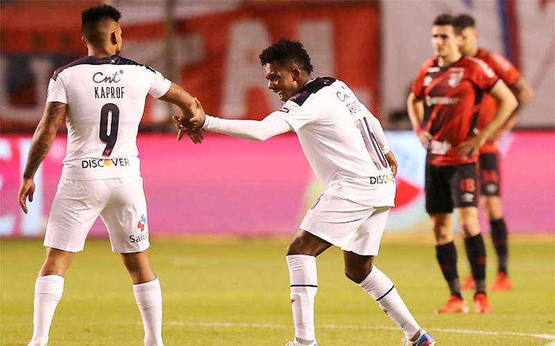 Athletico perde para LDU no Equador e sai atrás no duelo da Sul-Americana Athletico perde para LDU no Equador e sai atrás no duelo da Sul-Americana