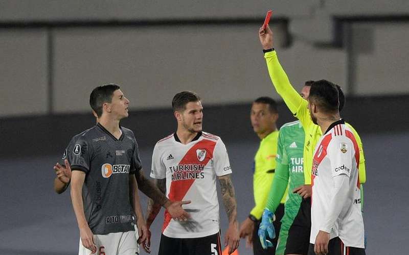 Atlético recorre de expulsão e espera ter Nacho diante do River Plate Atlético recorre de expulsão e espera ter Nacho diante do River Plate