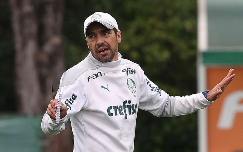 Palmeiras faz treino tático antes de duelo pela liderança contra o Atlético
