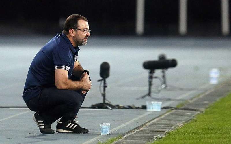Enderson prega recuperação rápida no Botafogo após derrota na Série B