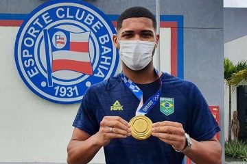 Com a medalha de ouro pendurada no pescoço, Hebert visita o Bahia