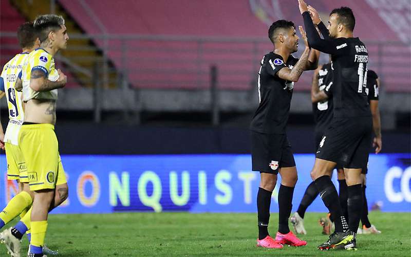 Red Bull Bragantino vence o Rosario Central e garante vaga na Sul-Americana