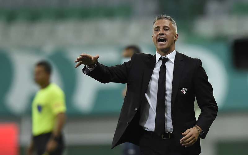 São Paulo: Crespo valoriza campanha na Libertadores e fala em reconstrução São Paulo: Crespo valoriza campanha na Libertadores e fala em reconstrução