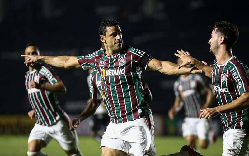 Fred vira 2º maior artilheiro do Brasileiro, mas se machuca e preocupa Flu Fred vira 2º maior artilheiro do Brasileiro, mas se machuca e preocupa Flu