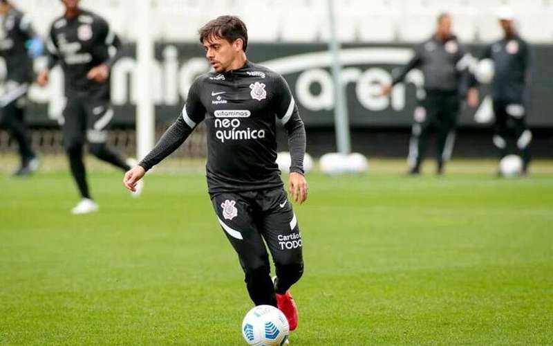 Fagner continua em tratamento e é dúvida para o duelo com o Grêmio Fagner continua em tratamento e é dúvida para o duelo com o Grêmio