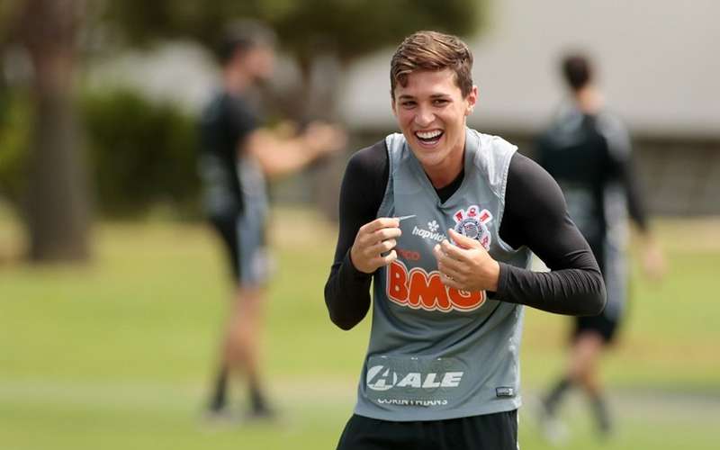 Corinthians libera, e meia-atacante Mateus Vital acerta com clube da Grécia