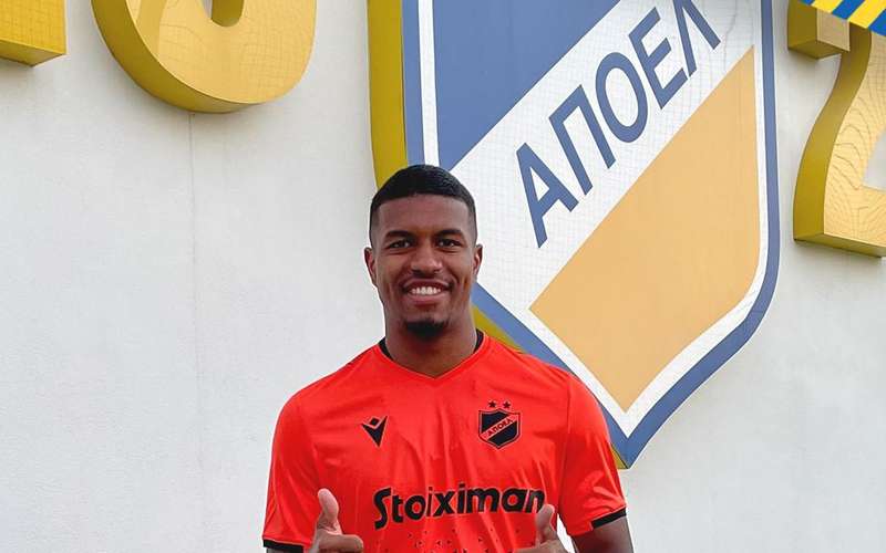 Corinthians confirma empréstimo de Léo Natel para o APOEL, do Chipre