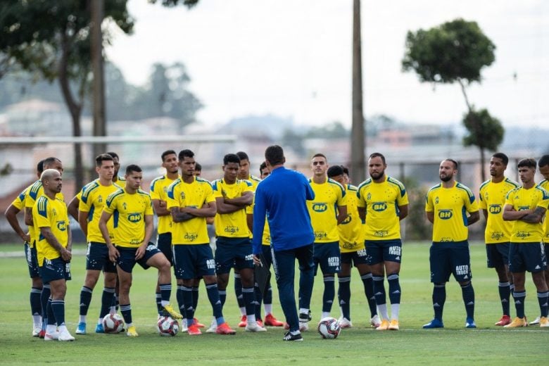 Jogo contra o Vitória será determinante para sonho do acesso do Cruzeiro