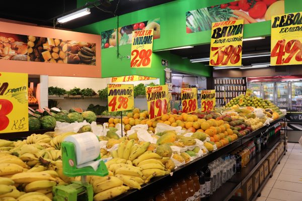 Hortifruti Que Bom é a realização do sonho de um menino que, aos 13 anos, carregava sacolas, conta proprietário