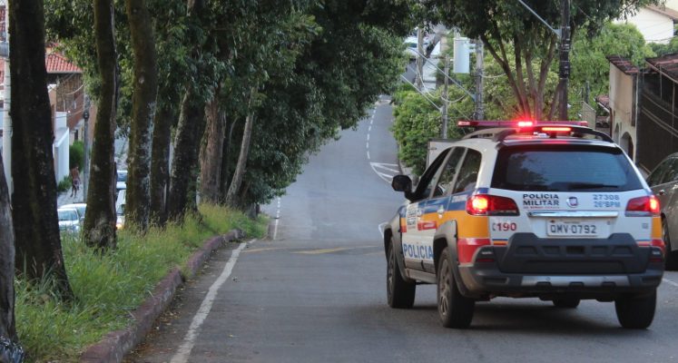 pm-registra-furto-de-cobre-em-obra-no-bairro-amazonas