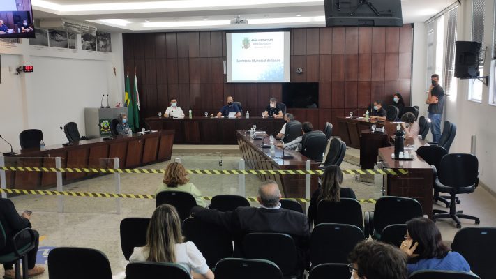 Vereadores de Monlevade se reúnem com Secretária Municipal de Saúde para esclarecimentos sobre o setor